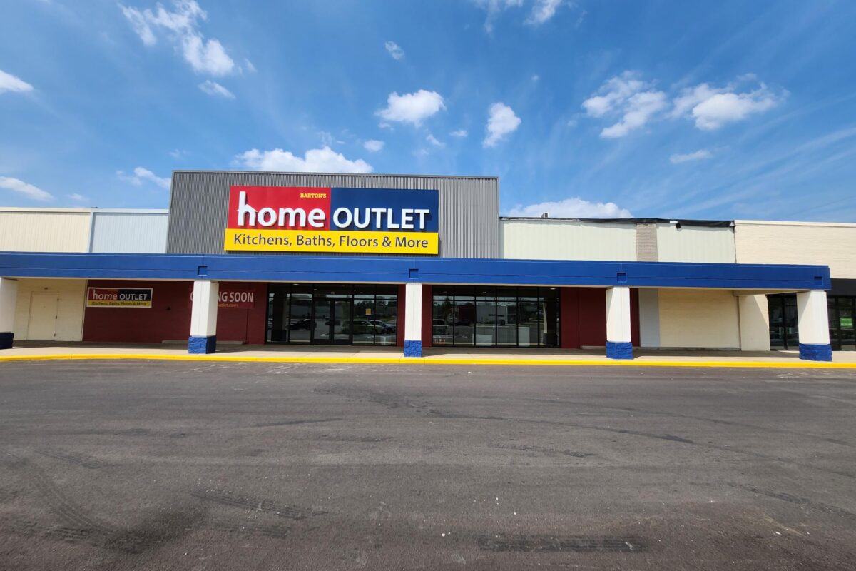 New Home Outlet Store Opens in Mishawaka, Indiana