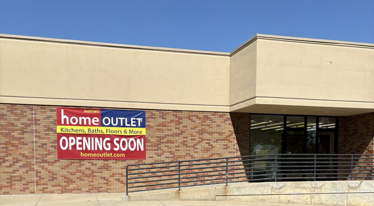Home Outlet Omaha, NE Store Exterior with Coming Soon Banner.